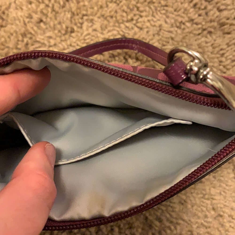 Coach wristlet - Picture 4 of 5